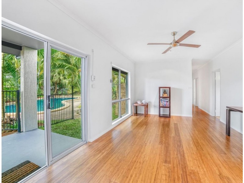 10 Jarrad Close, Mooroobool QLD 4870