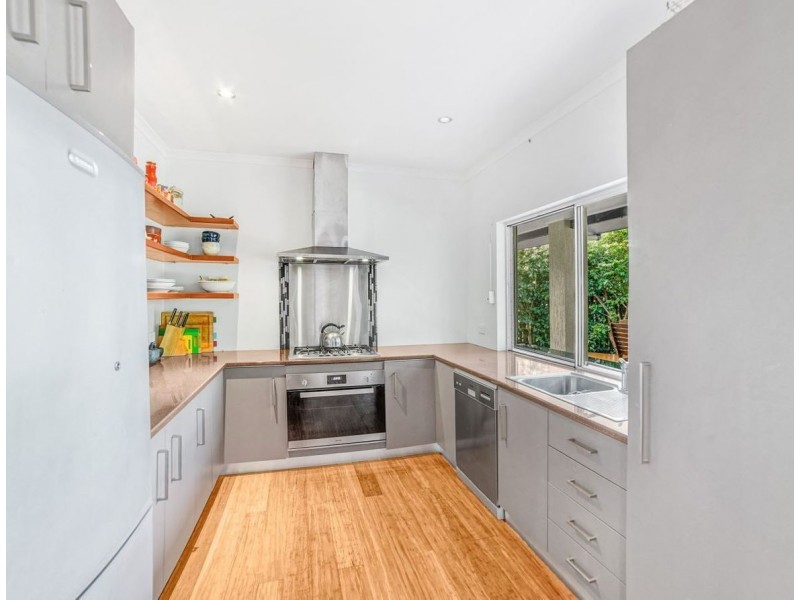 10 Jarrad Close, Mooroobool QLD 4870
