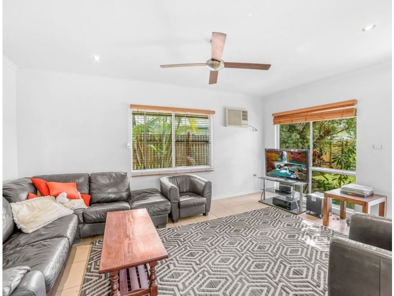 10 Jarrad Close, Mooroobool QLD 4870