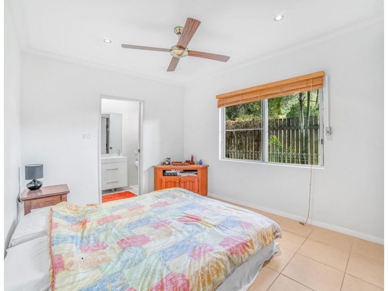 10 Jarrad Close, Mooroobool QLD 4870