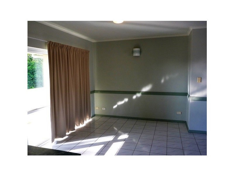 12/10 Brown Street, Woree QLD 4868