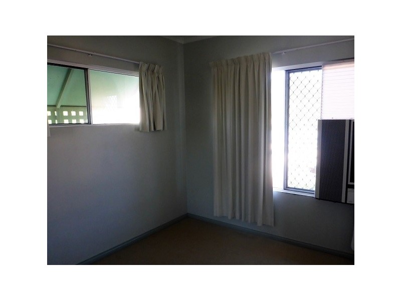 12/10 Brown Street, Woree QLD 4868