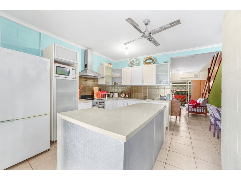 3/18 Robert Road, Bentley Park QLD 4869