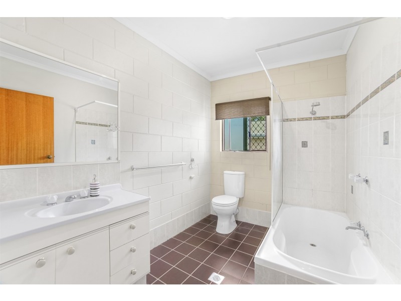 3/18 Robert Road, Bentley Park QLD 4869
