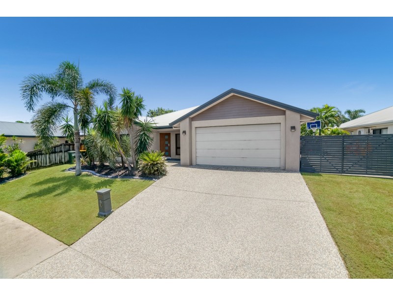 5 Norwood Crescent, Trinity Park QLD 4879