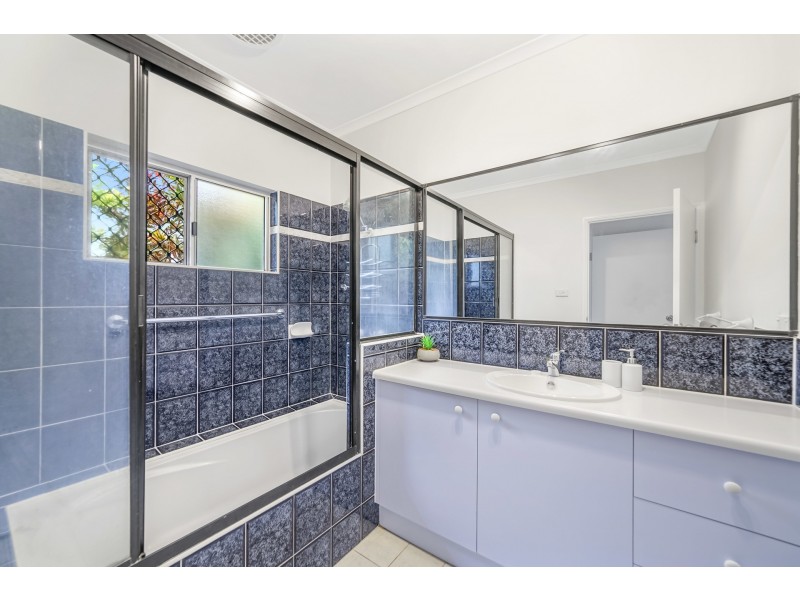 79 Bathurst Drive, Bentley Park QLD 4869