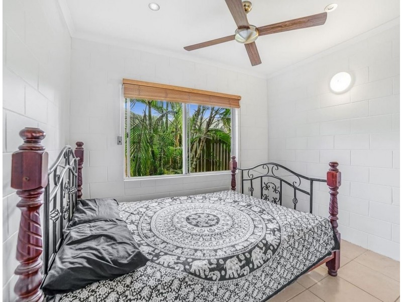 10 Jarrad Close, Mooroobool QLD 4870