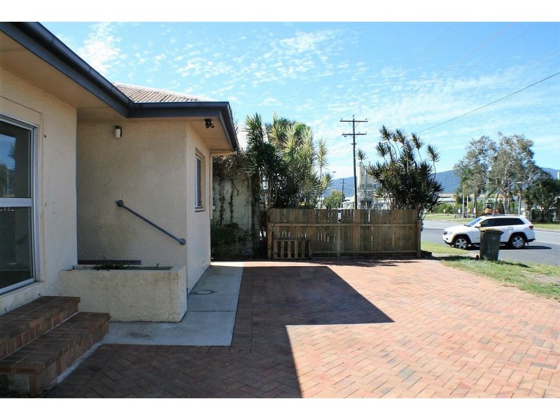 110 Kenny Street, Portsmith QLD 4870