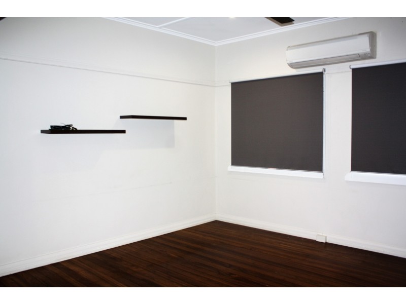 110 Kenny Street, Portsmith QLD 4870