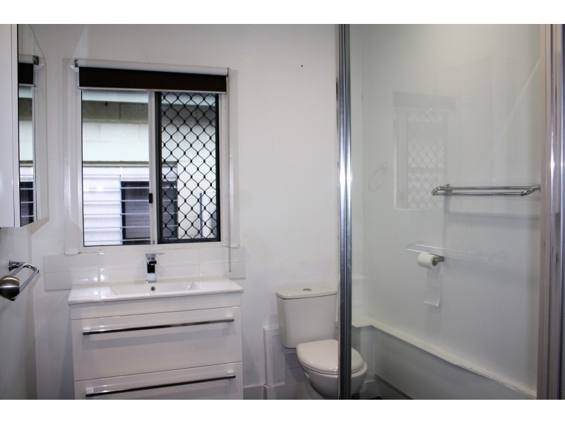 110 Kenny Street, Portsmith QLD 4870