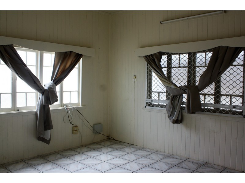 16 Barry Street, Bungalow QLD 4870