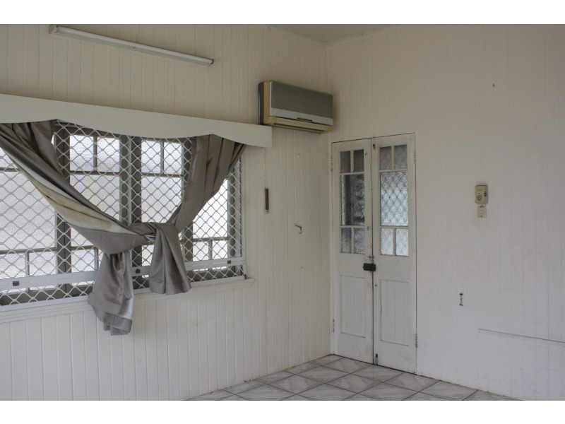 16 Barry Street, Bungalow QLD 4870