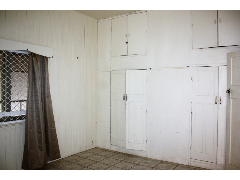 16 Barry Street, Bungalow QLD 4870