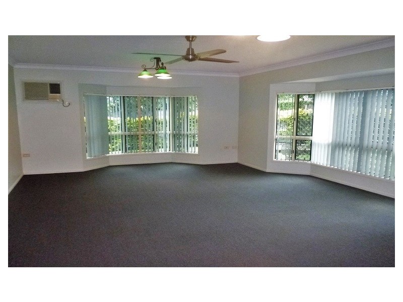 1 Wooley Close, Kanimbla QLD 4870