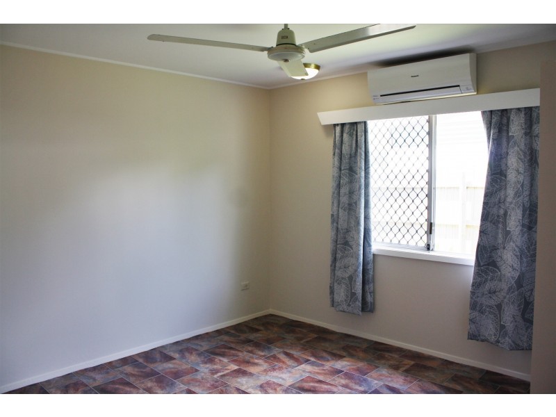 2/61 Wilks Street, Bungalow QLD 4870