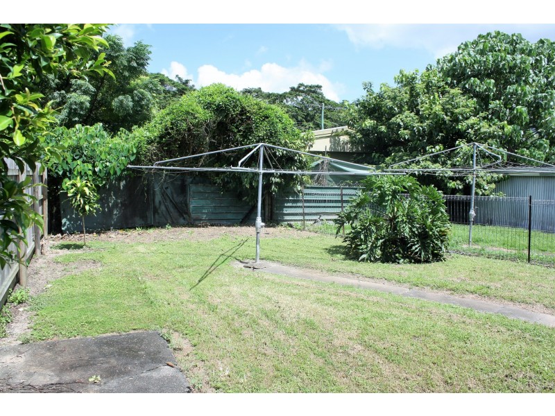 2/61 Wilks Street, Bungalow QLD 4870