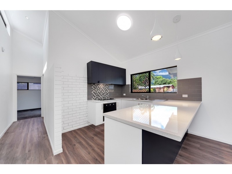 10 Velma Close, Woree QLD 4868