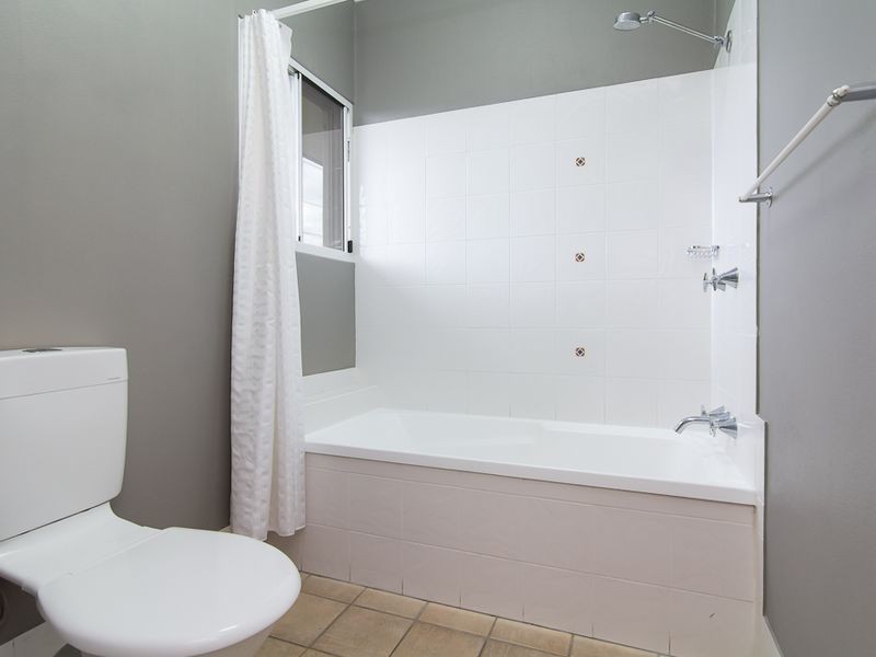 28/672 Bruce Highway, Woree QLD 4868