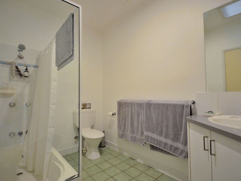 10/36 Springfield Crescent, Manoora QLD 4870