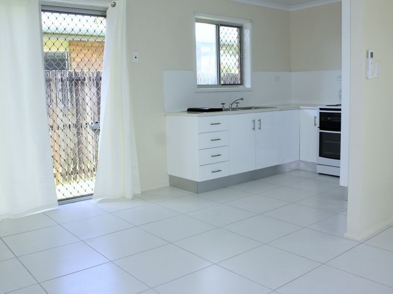 37 Frances Street, Mooroobool QLD 4870