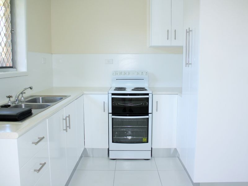 37 Frances Street, Mooroobool QLD 4870