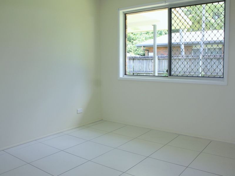 37 Frances Street, Mooroobool QLD 4870