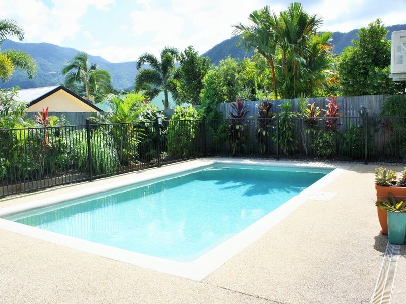 7 Beck Close, Bentley Park QLD 4869