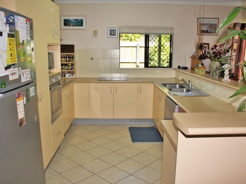 7 Beck Close, Bentley Park QLD 4869