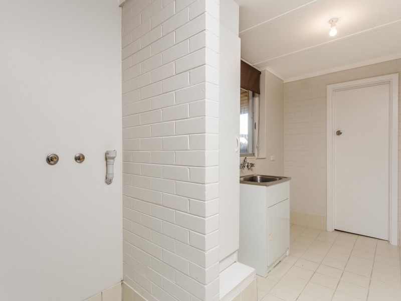 4 Dion Place, Coolbellup WA 6163