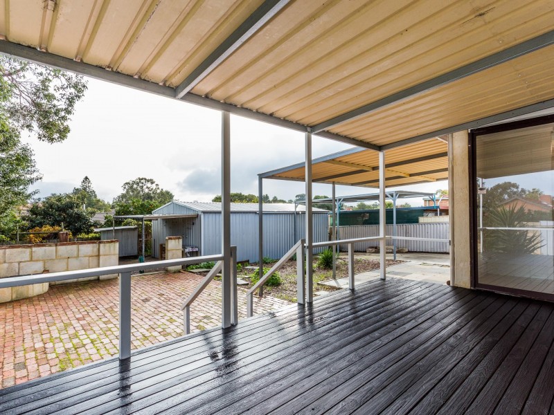 4 Dion Place, Coolbellup WA 6163