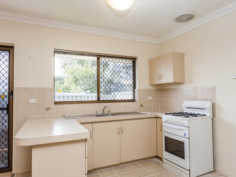 59A Spring Road, Thornlie WA 6108