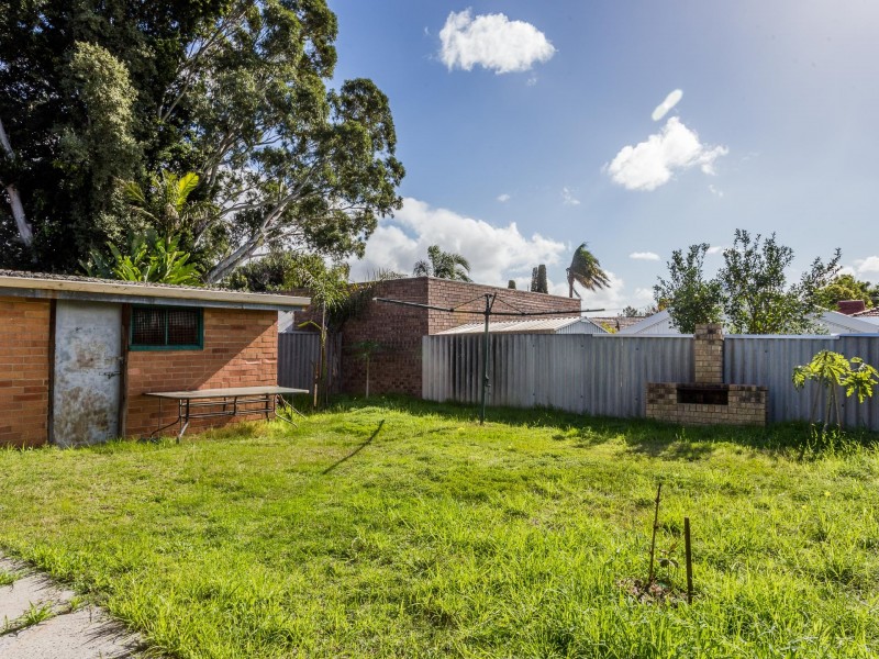 59A Spring Road, Thornlie WA 6108