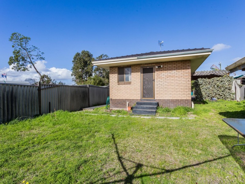 59A Spring Road, Thornlie WA 6108