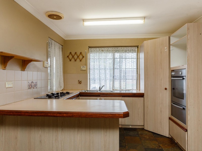 2 Bell Court, Armadale WA 6112