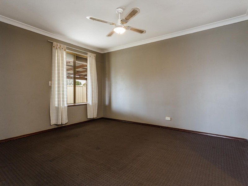 2 Bell Court, Armadale WA 6112