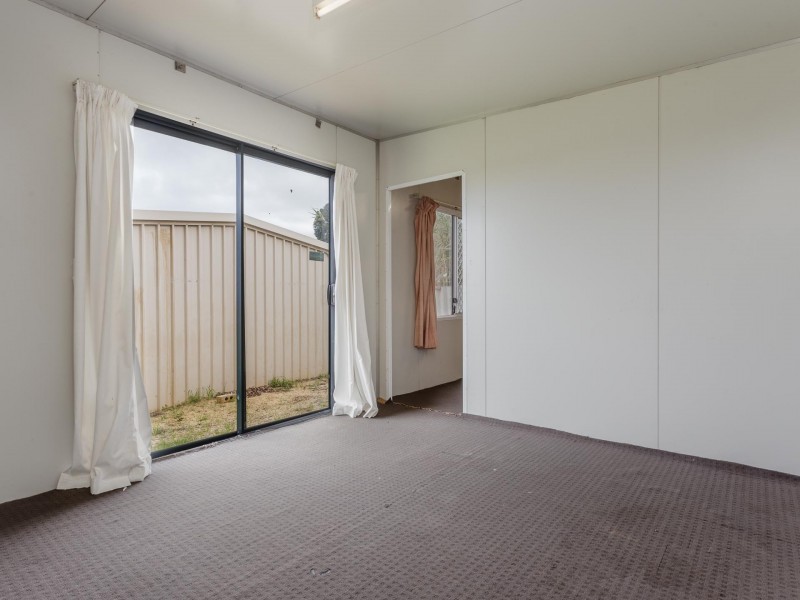 2 Bell Court, Armadale WA 6112
