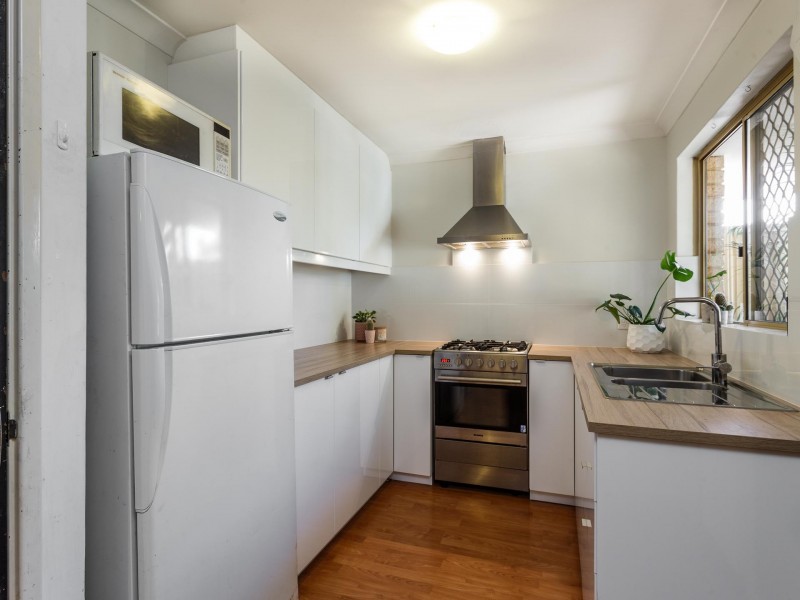 14/9-11 Mallard Way, Cannington WA 6107