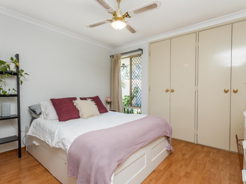 14/9-11 Mallard Way, Cannington WA 6107