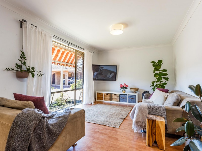 14/9-11 Mallard Way, Cannington WA 6107