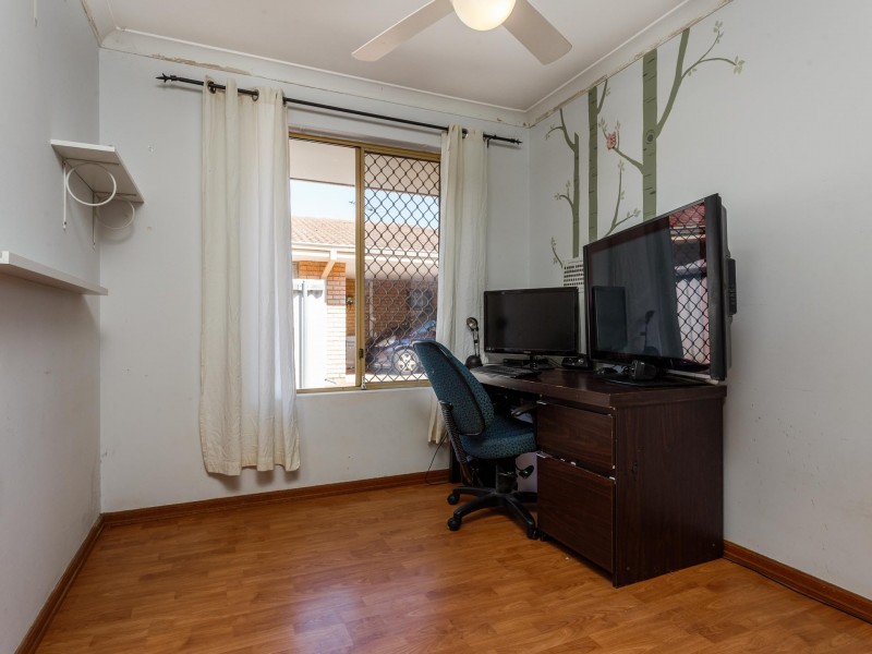 14/9-11 Mallard Way, Cannington WA 6107