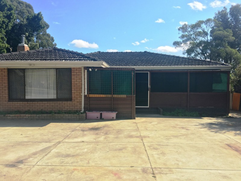 59 Spring Road, Thornlie WA 6108