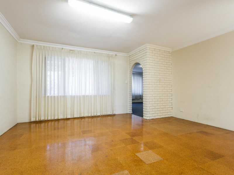 59 Spring Road, Thornlie WA 6108