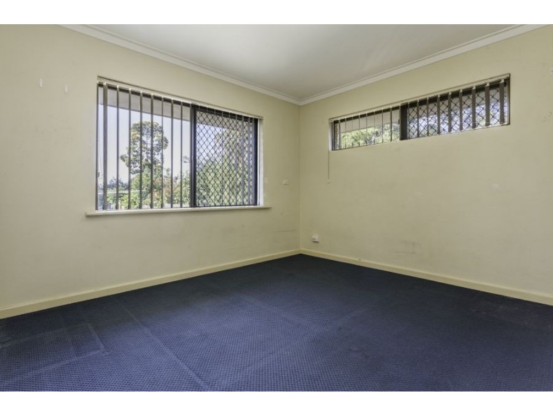 59 Spring Road, Thornlie WA 6108