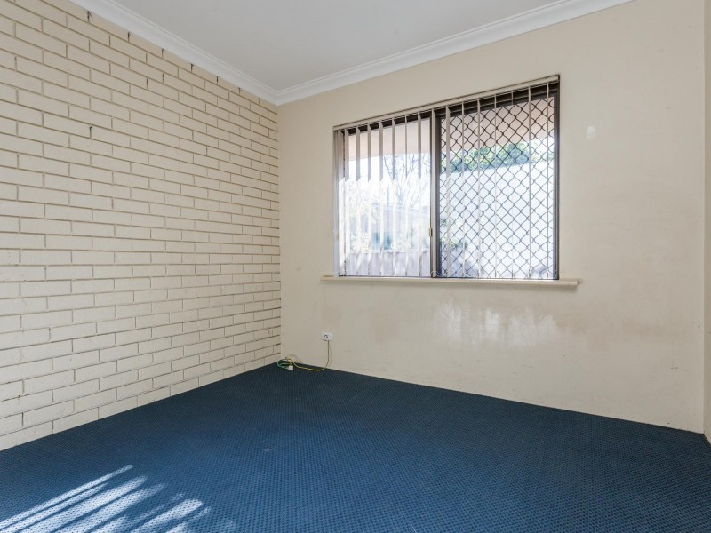 59 Spring Road, Thornlie WA 6108