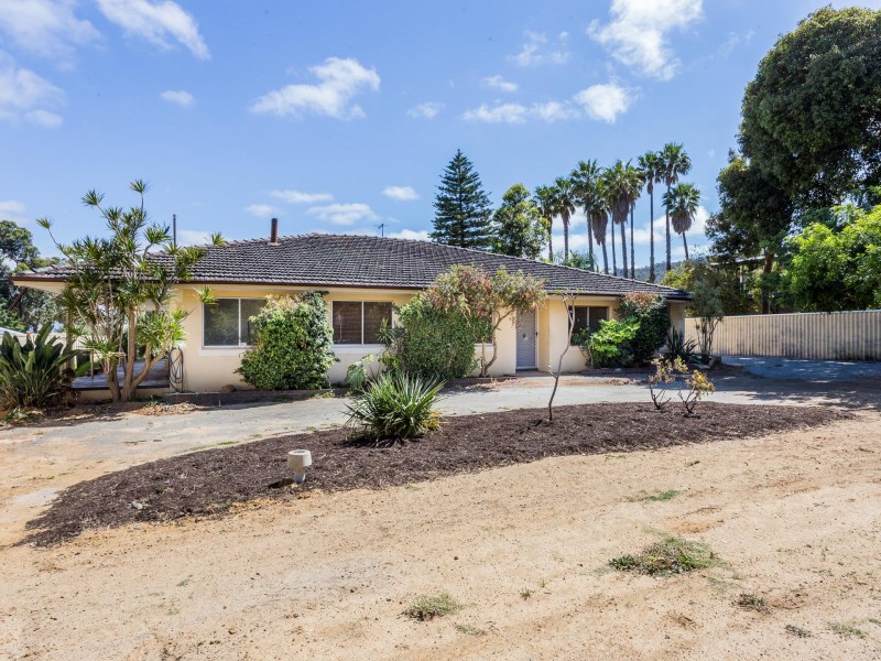 4 Brown Street, Byford WA 6122