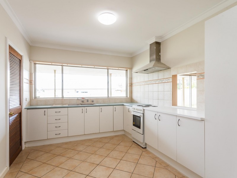 4 Brown Street, Byford WA 6122