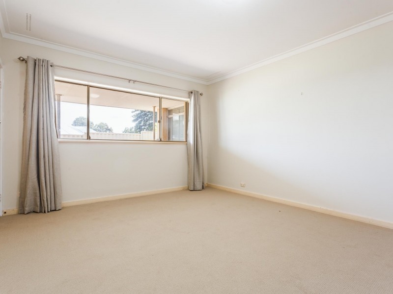 4 Brown Street, Byford WA 6122