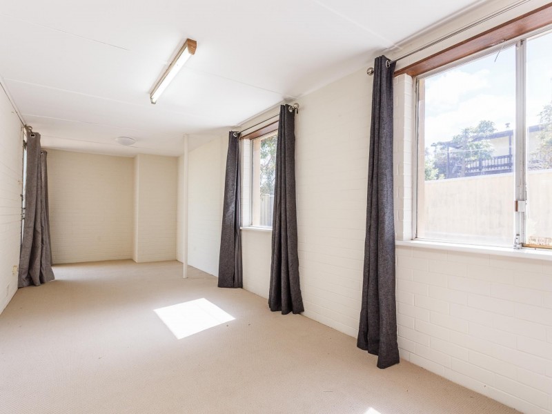 4 Brown Street, Byford WA 6122