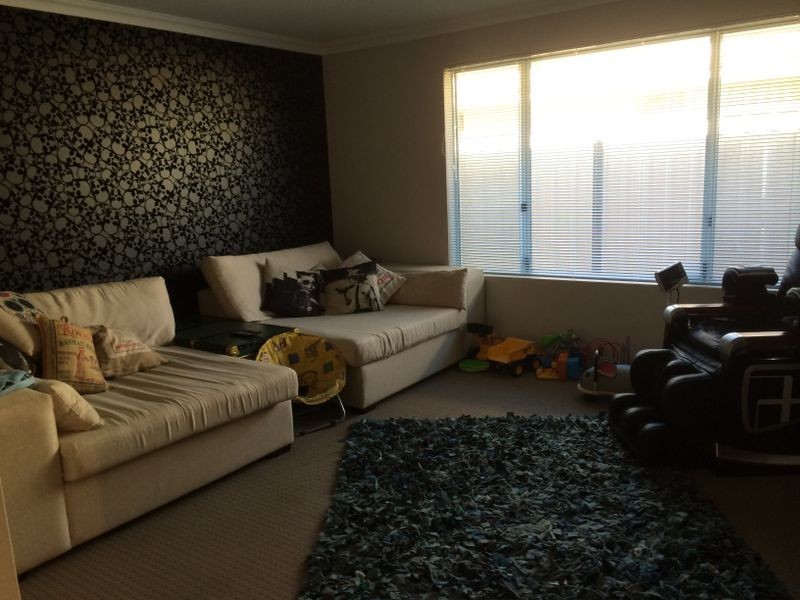 18 Riviera Turn, Piara Waters WA 6112