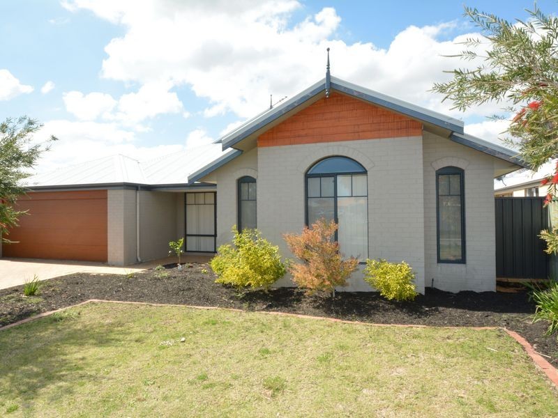 14 Aparri Way, Port Kennedy WA 6172